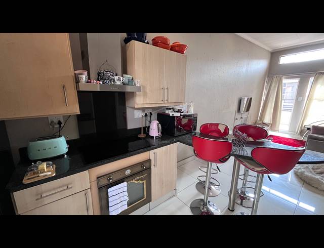 2 bed property to rent in WOODMEAD